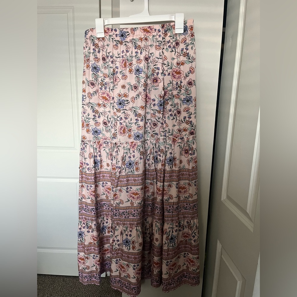 Chic Floral Maxi Skirt in Pink